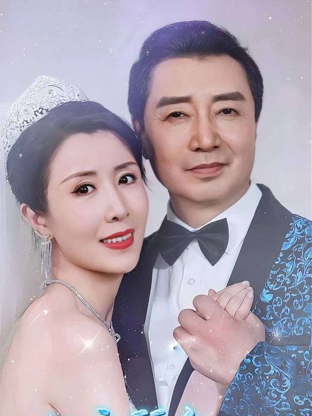 岁月转角遇暖阳封面