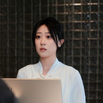 背刺觉醒封面