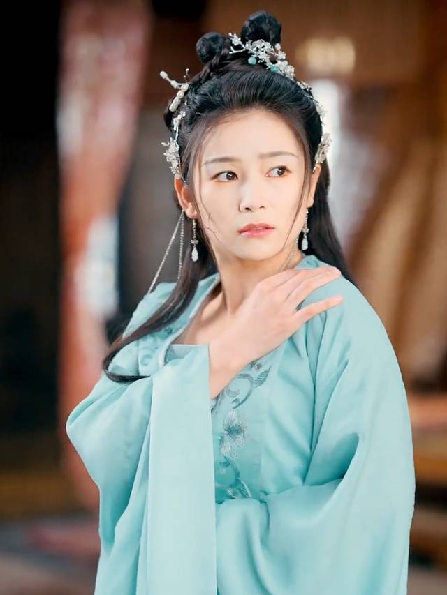 女配的王府生活封面