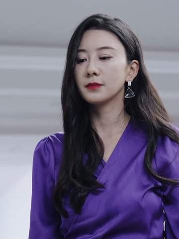 保镖夫人美又飒封面