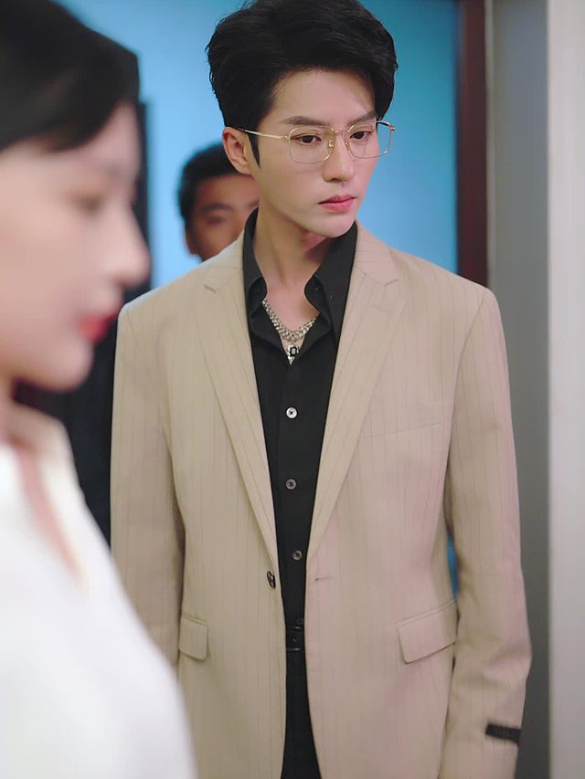 被渣后我爆红全球封面