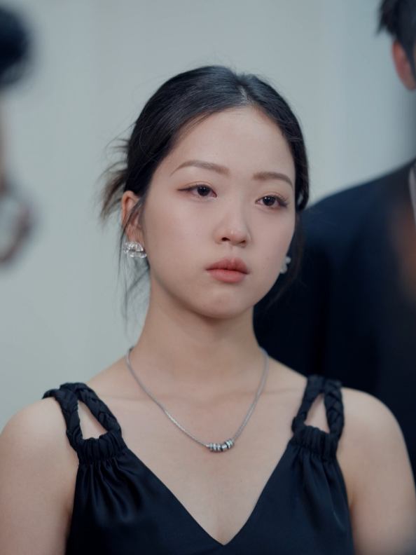 隐婚千面:霍少追妻火葬场封面